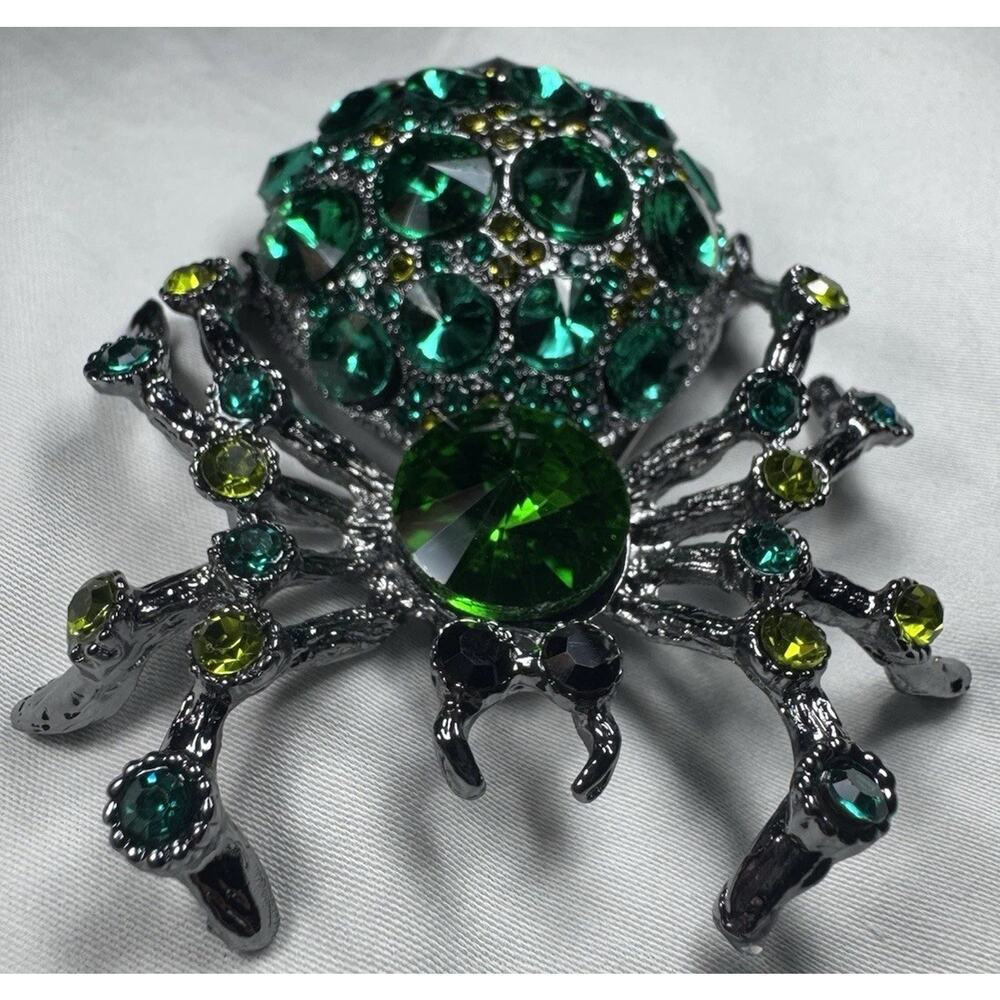 Large Green Rhinestone Spider Brooch Pin Silver Tone Gothic Statement New - Picture 3 of 5
